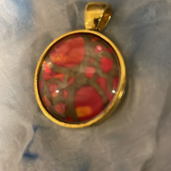 Handmade Jewelry Round Goldtone Setting w Alcohol Ink Art Under Domed Glass - Picture 4 of 4
